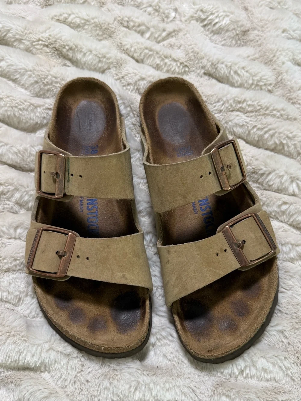 Women's Birkenstock Arizona Size 38 Sandals Suede Taupe
